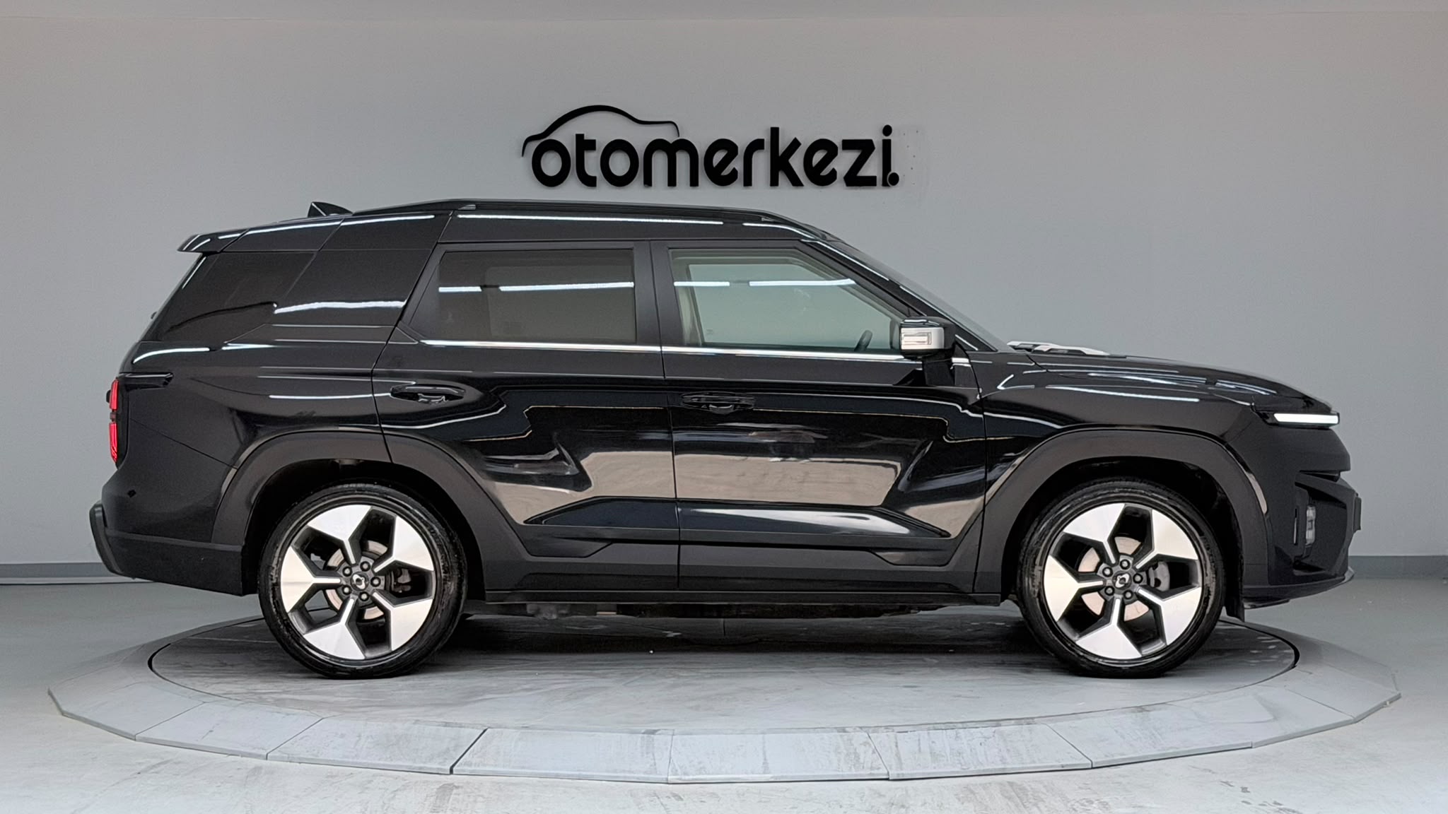 KGMOBILITY TORRES 23